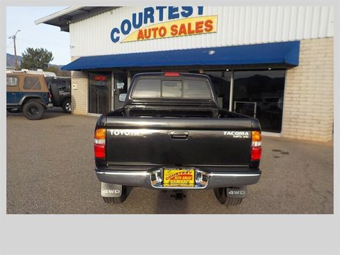 Used 2003 Toyota Tacoma 4x4 Xtracab V6 image 7