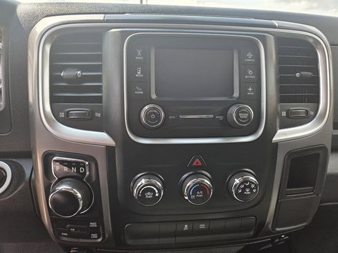 Used 2021 RAM 1500 Classic SLT image 9