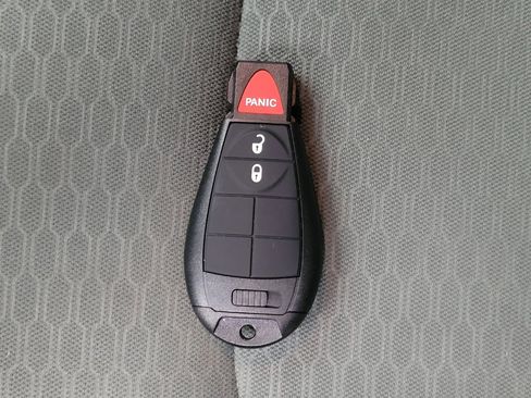 Used 2015 RAM 1500 Express image 32