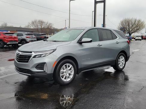 Used 2024 Chevrolet Equinox LT w/ LPO, Floor Liner Package FWD image 4