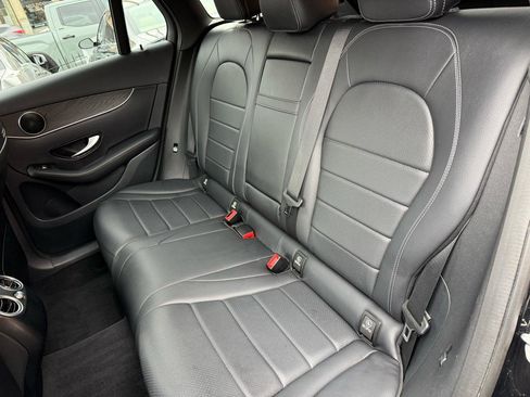 Used 2018 Mercedes-Benz GLC 300 4MATIC image 7