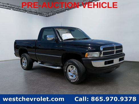 Used 1994 Dodge Ram 1500 Truck 4x4 Regular Cab image 1