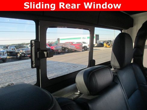 Used 2025 Jeep Gladiator Sport image 22