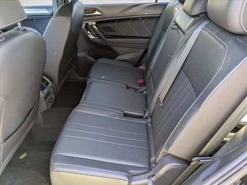 Used 2023 Volkswagen Tiguan SE R-Line image 20