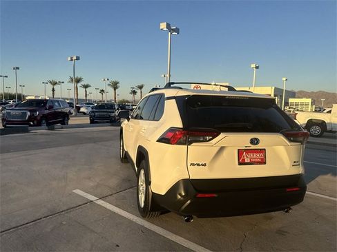 Used 2019 Toyota RAV4 XLE image 7