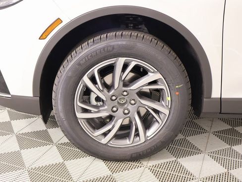 New 2026 Lincoln Corsair Premiere image 18