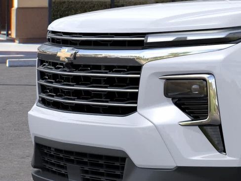 New 2027 Chevrolet Traverse LT w/ Driver Confidence Package FWD image 13