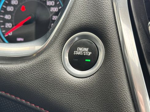 Used 2023 Chevrolet Traverse RS image 24