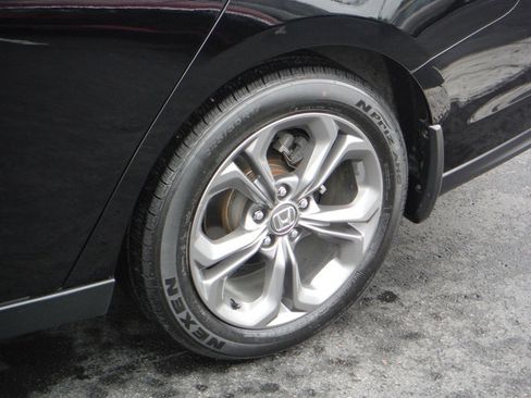 Used 2023 Honda Accord EX image 4