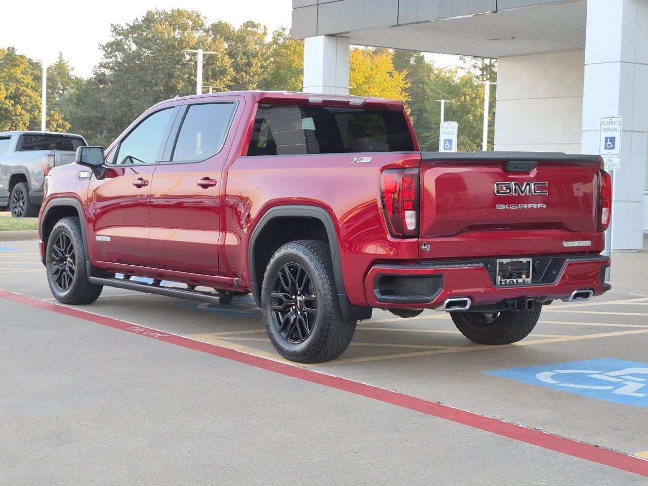 Used 2024 GMC Sierra 1500 Elevation AWD/4WD image 4