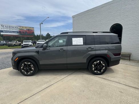Used 2026 Hyundai Santa Fe SEL FWD image 2