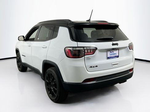 Used 2022 Jeep Compass Latitude w/ Convenience Group AWD/4WD image 7