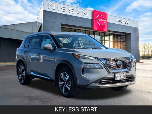 Used 2021 Nissan Rogue SL w/ Premium Package image 2