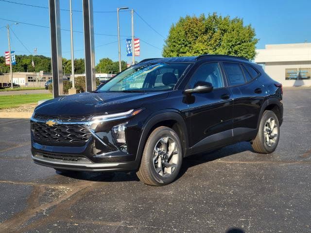 New 2026 Chevrolet Trax LT w/ Driver Confidence Package FWD image 4