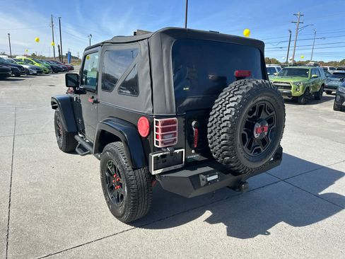 Used 2017 Jeep Wrangler Sport image 7
