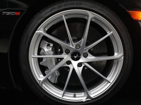 New 2026 McLaren 750S Spider RWD image 47