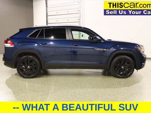 Used 2023 Volkswagen Atlas Cross Sport SE w/ Panoramic Sunroof Package image 8
