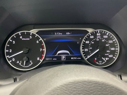 Used 2025 Nissan Sentra SV image 9