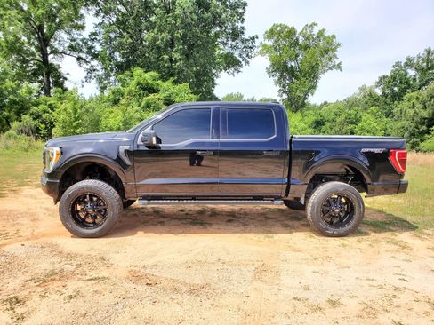 Used 2021 Ford F150 XLT w/ Equipment Group 302A High AWD/4WD image 7