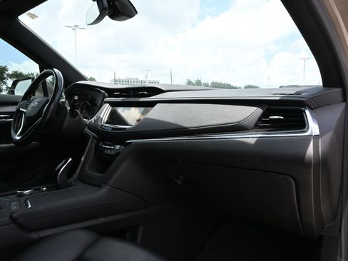 Used 2022 Cadillac XT6 Luxury FWD image 23