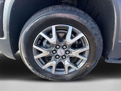 Used 2023 GMC Acadia SLE w/ Driver Convenience Package AWD/4WD image 10