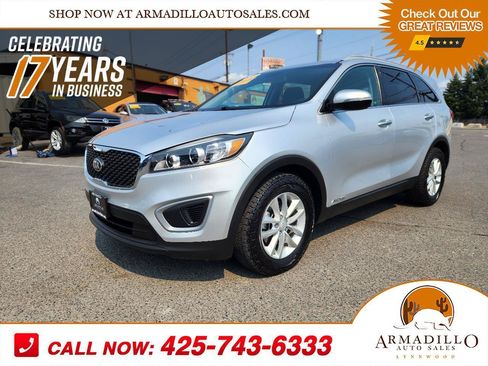 Used 2017 Kia Sorento AWD image 1