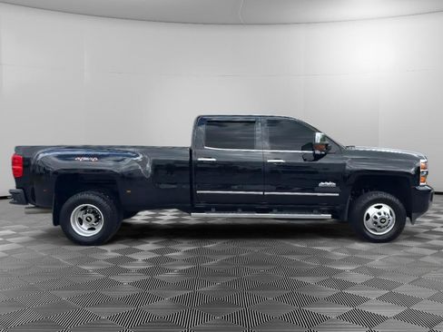 Used 2015 Chevrolet Silverado 3500 High Country w/ Duramax Plus Package AWD/4WD image 6