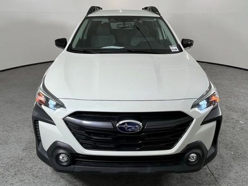 Used 2024 Subaru Outback Premium AWD/4WD image 8