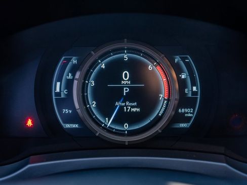 Used 2017 Lexus RC 200t F Sport image 19