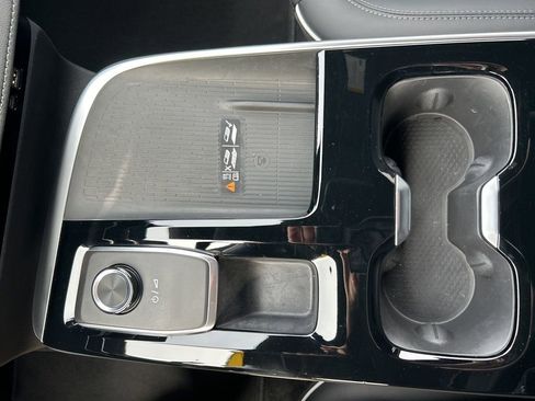 Used 2025 Buick Enclave Preferred image 44