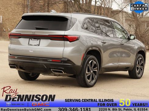 Used 2025 Buick Enclave Sport Touring image 7