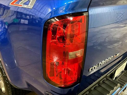 Used 2019 Chevrolet Colorado Z71 AWD/4WD image 8