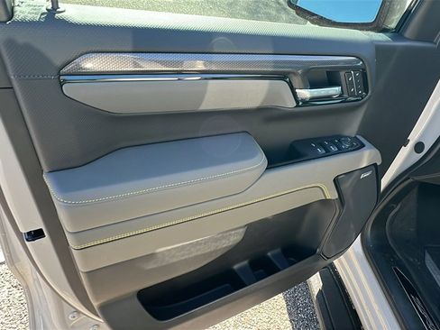 New 2026 Chevrolet Silverado 1500 ZR2 image 11