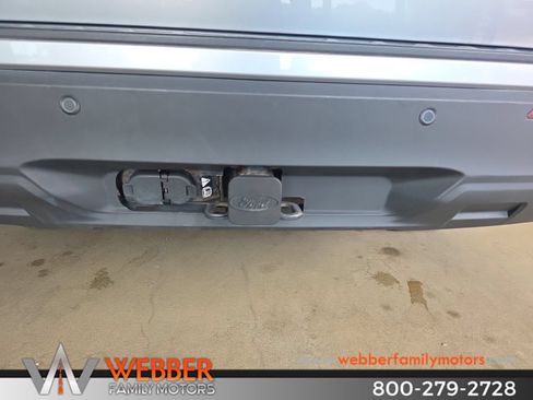 Used 2021 Ford Explorer XLT w/ Class III Trailer Tow Package AWD/4WD image 6