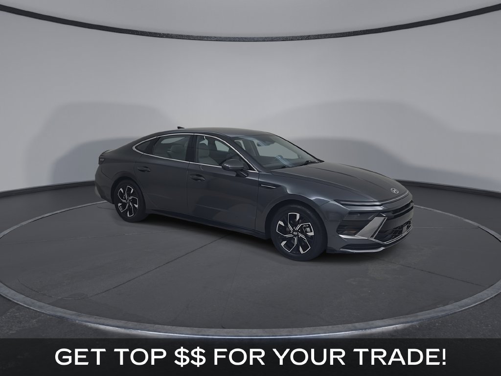 Used 2025 Hyundai Sonata SEL FWD image 2