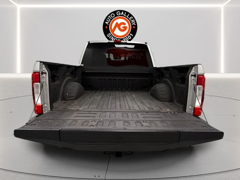 Used 2019 Ford F250 Lariat w/ Lariat Ultimate Package AWD/4WD image 28
