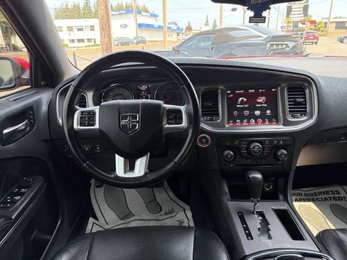 Used 2013 Dodge Charger R/T RWD image 29