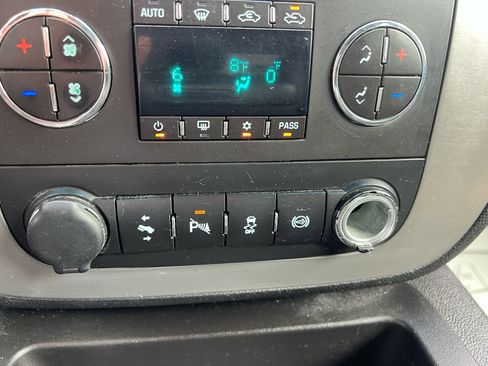 Used 2014 GMC Sierra 3500 SLT image 23