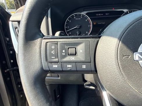 Used 2023 Nissan Rogue SV w/ SV Premium B Package FWD image 28