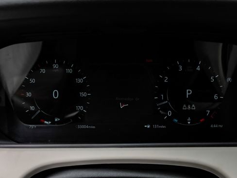 Used 2023 Land Rover Range Rover Velar R-Dynamic S image 23