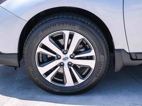 Used 2019 Subaru Outback 3.6R Limited AWD/4WD image 10