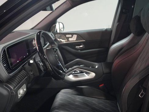 Used 2025 Mercedes-Benz Maybach GLS 600 4MATIC image 83