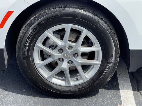 Used 2023 Chevrolet Equinox LT FWD image 10