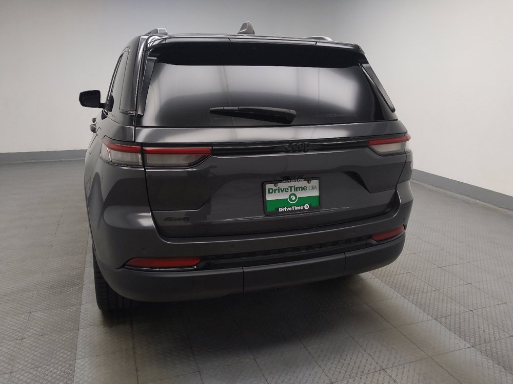 Used 2023 Jeep Grand Cherokee Altitude AWD/4WD image 6