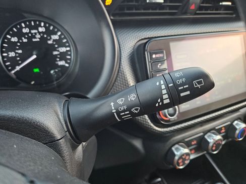 Used 2024 Nissan Kicks SV image 14