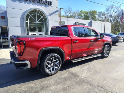 Used 2022 GMC Sierra 1500 SLT w/ SLT Convenience Package AWD/4WD image 15