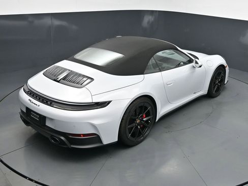 Certified 2025 Porsche 911 Carrera S RWD image 20