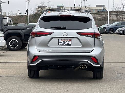 Certified 2024 Toyota Highlander XSE image 6