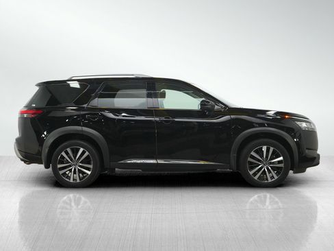 Used 2024 Nissan Pathfinder Platinum AWD/4WD image 6