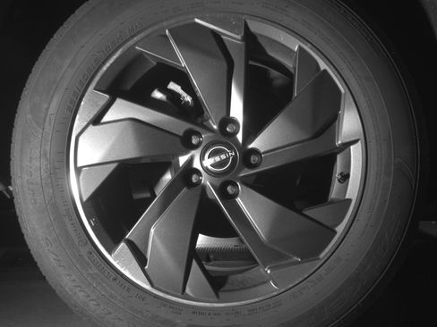 Used 2025 Nissan Rogue SV FWD image 15